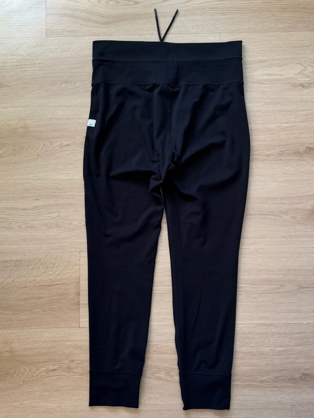 Vuori Black Women's Track Joggers - Picture 9 of 9